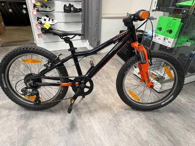 VELO ENFANT SCOTT SCALE 20